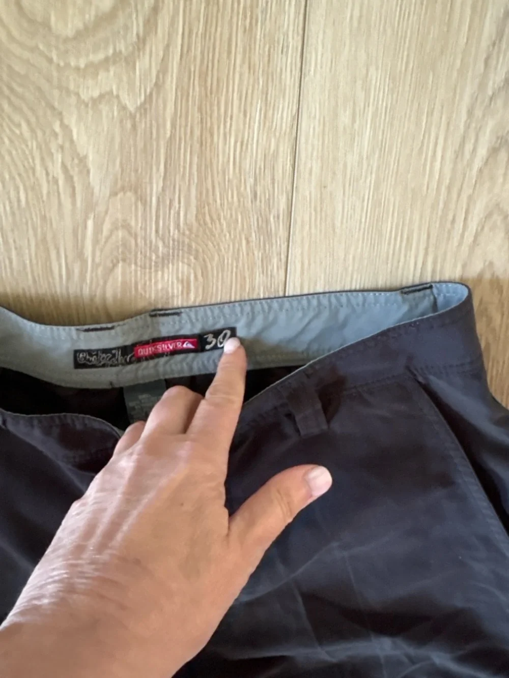 Quiksilver Cargo Shorts Men's Size 30‎ Black Flat Front Utility Casual